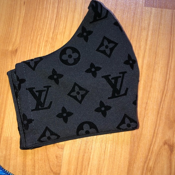 SET of TWO masks - Picture 3 of 7